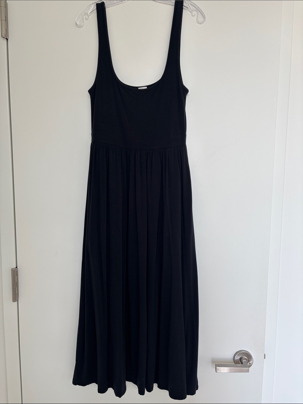 Aritzia Wilfred Black Scoop-Neck Maxi Dress